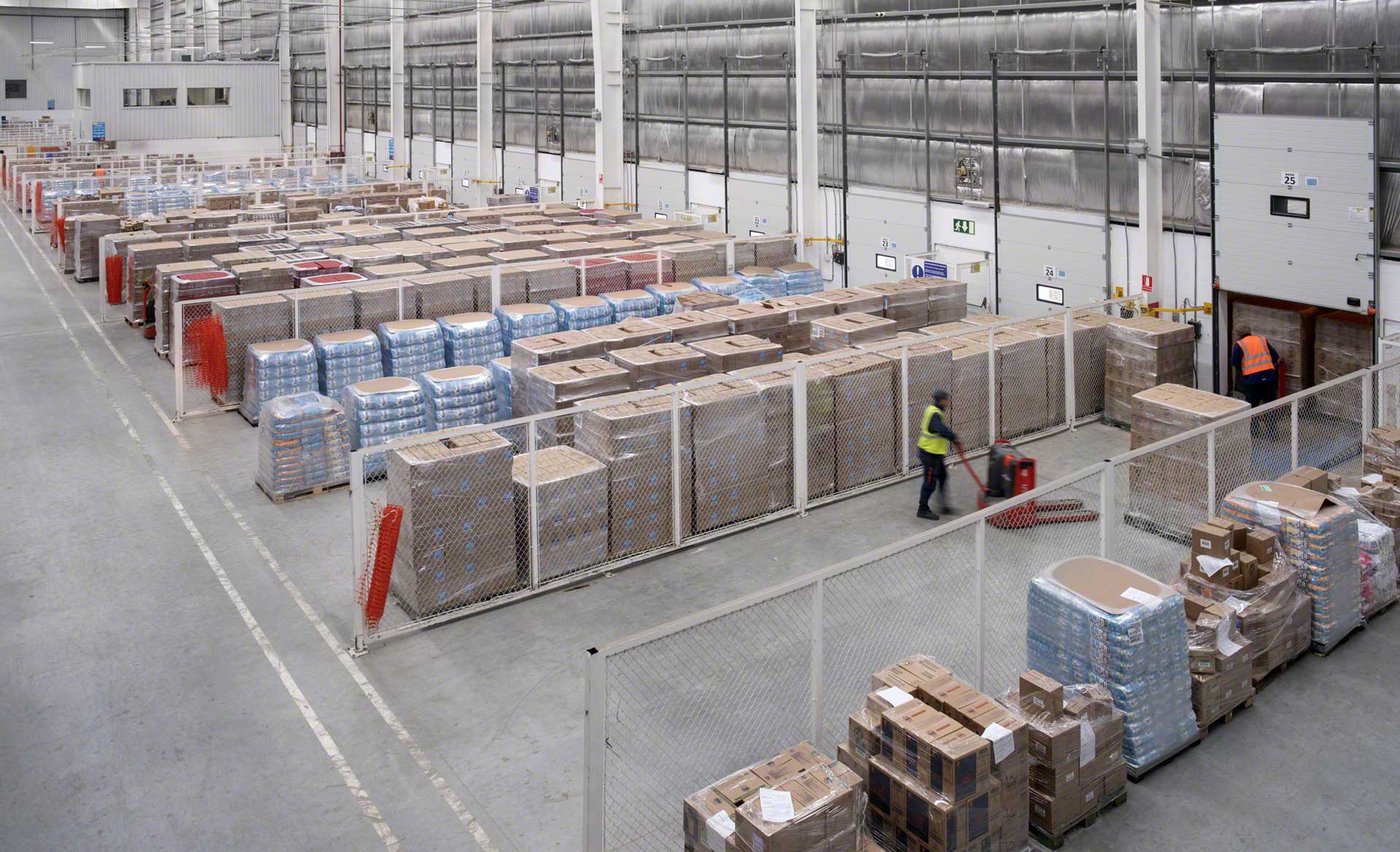 Búfer de depósito, donde se depositan productos de forma temporal Búfer de depósito, donde se depositan productos de forma temporal