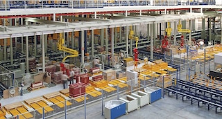El Internet Industrial de las Cosas recopila información de los sensores de las máquinas de fábricas y depósitos