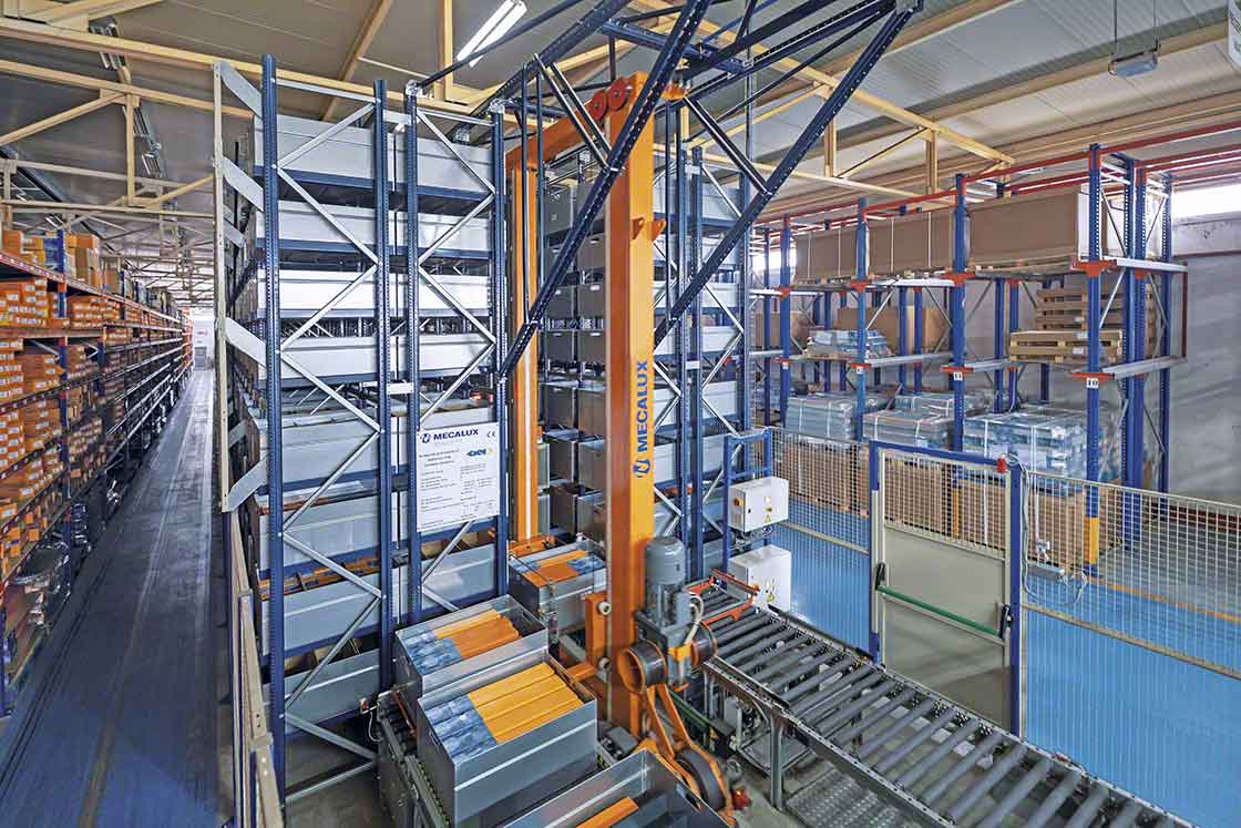 GKN Driveline cuenta con dos depósitos automáticos de cajas para la gestión de inventario de producción y de distribución GKN Driveline cuenta con dos depósitos automáticos de cajas para la gestión de inventario de producción y de distribución
