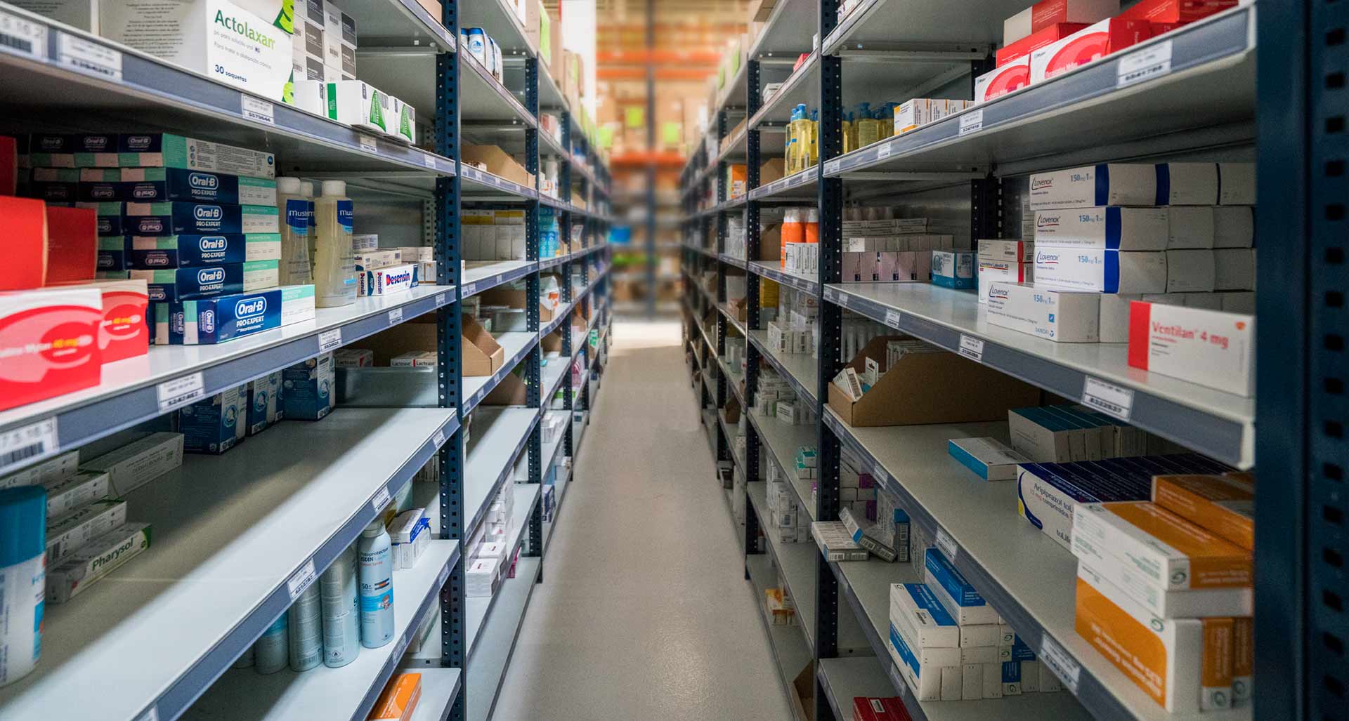 Robots de farmacia, la automatización del almacenamiento de productos pequeños