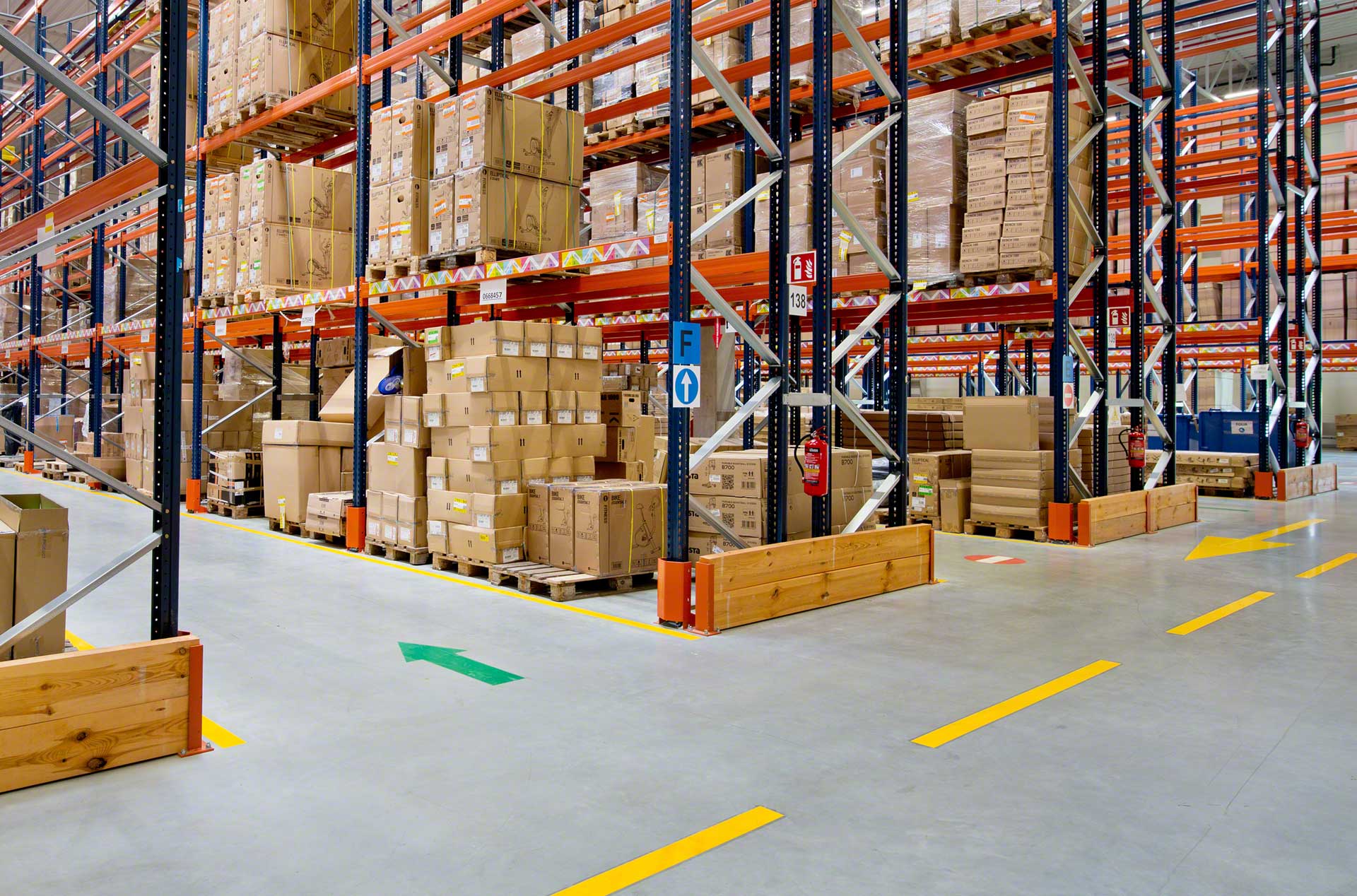 Señalización en el depósito: seguridad y protección para operarios y mercadería Señalización en el depósito: seguridad y protección para operarios y mercadería