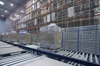 Transportador industrial para depósito logístico