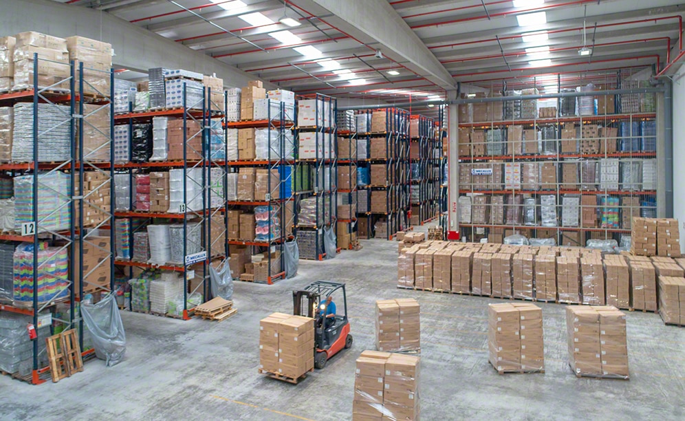Depósito de Plásticos Vidal con productos de tiendas multiprecio en Valencia Depósito de Plásticos Vidal con productos de tiendas multiprecio en Valencia