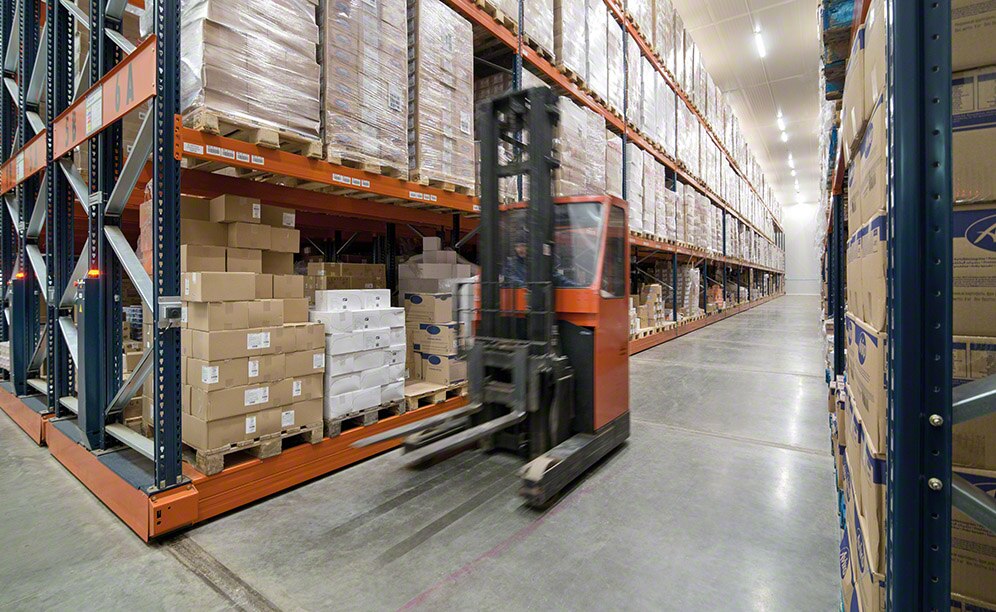 El depósito de alimentos congelados de Lechtom en Polonia El depósito de alimentos congelados de Lechtom en Polonia