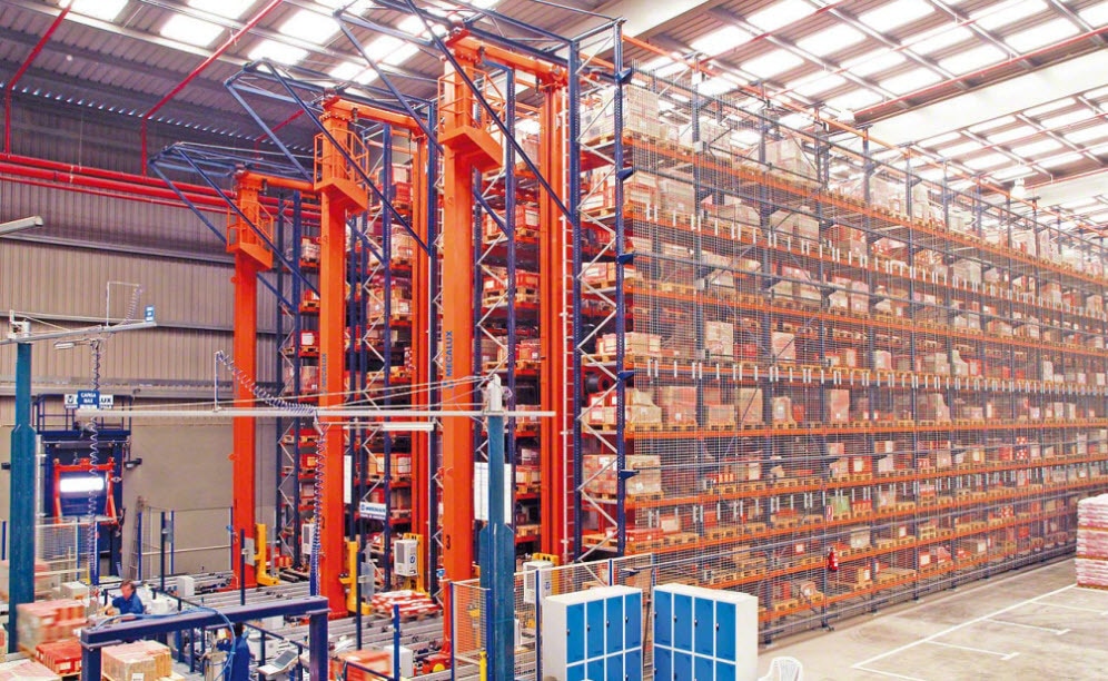 Depósito automático para pallets de TAU Cerámica