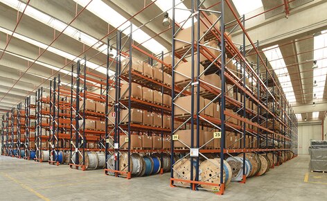 Mecalux proyecta, el centro de distribución, opta por racks selectivos de Mecalux Mecalux proyecta, el centro de distribución, opta por racks selectivos de Mecalux