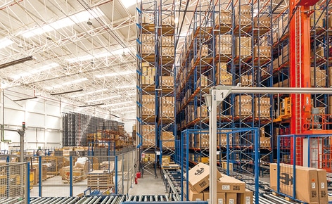 El fabricante de bicicletas BH Bikes automatiza el almacenaje de pallets y cajas en su nuevo centro logístico de Vitoria El fabricante de bicicletas BH Bikes automatiza el almacenaje de pallets y cajas en su nuevo centro logístico de Vitoria