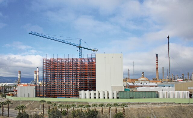Mecalux construye para Cepsa un depósito automático de 37 m de altura con capacidad para más de 28.000 pallets
