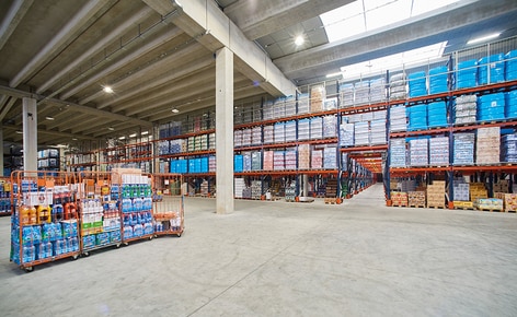 El distribuidor de supermercados Simply amplía su centro de distribución con racks selectivos El distribuidor de supermercados Simply amplía su centro de distribución con racks selectivos