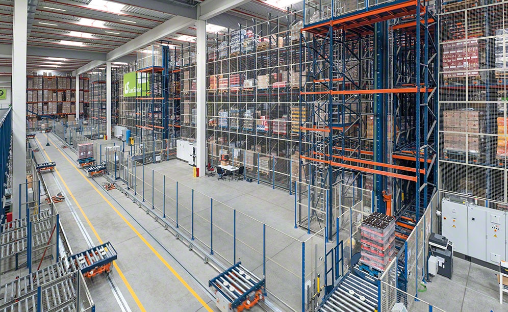 Electrovías a suelo de Luis Simoes que organizan las expediciones Electrovías a suelo de Luis Simoes que organizan las expediciones