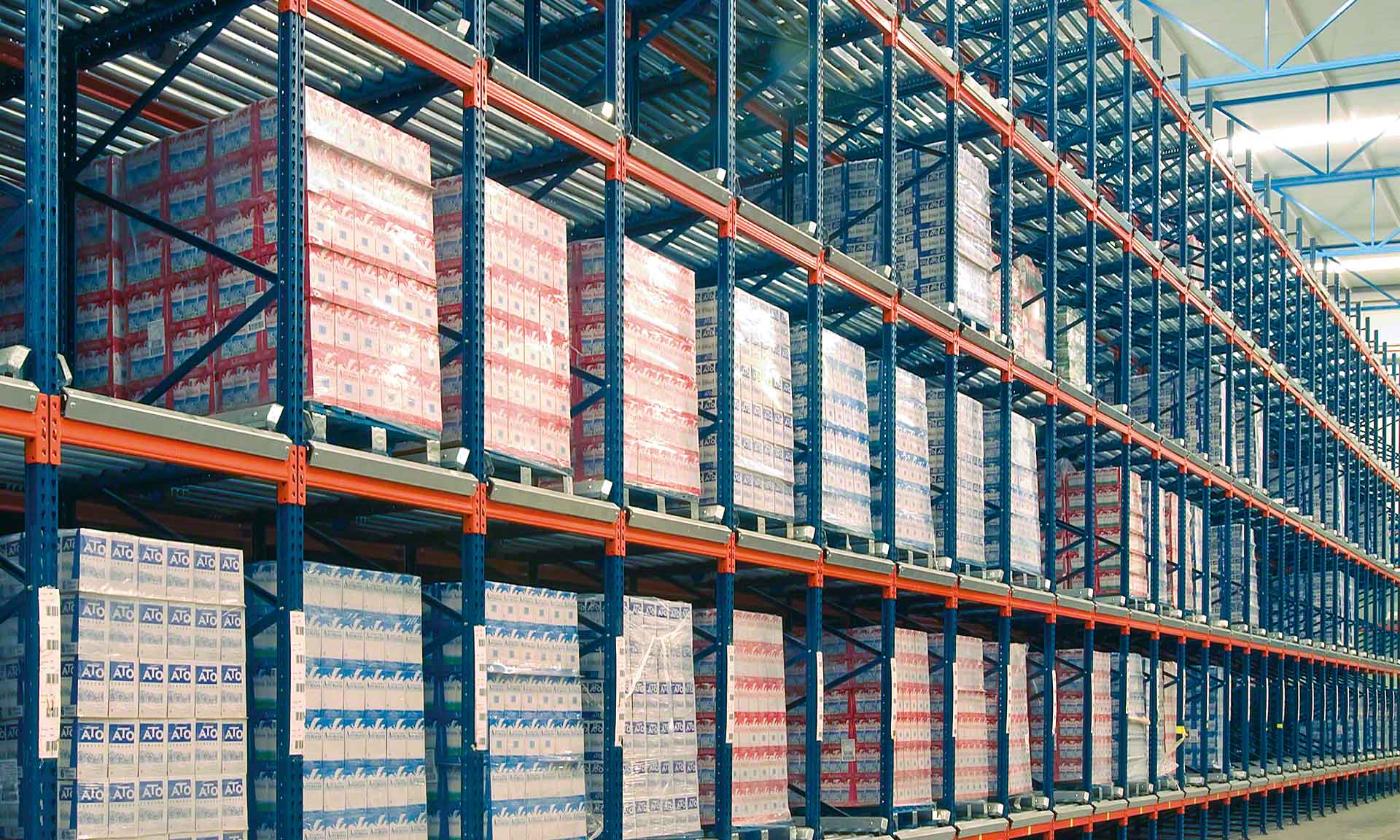 Racks de gravedad por rodillos para medios pallets Racks de gravedad por rodillos para medios pallets
