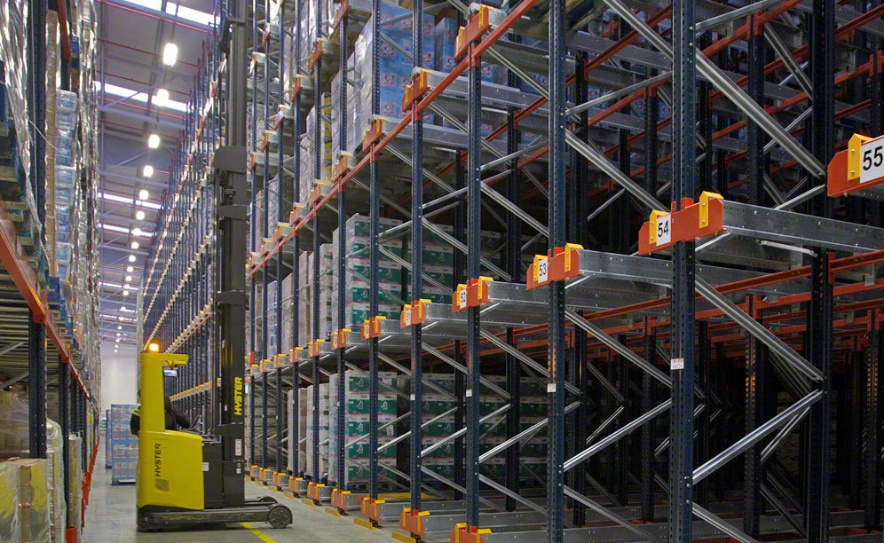 Mecalux finaliza el proyecto de almacenamiento de un nuevo centro logístico de 20.000 m² en Portugal Mecalux finaliza el proyecto de almacenamiento de un nuevo centro logístico de 20.000 m² en Portugal