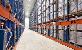 Instalación de estanterías sobre bases móviles Movirack en Nufri