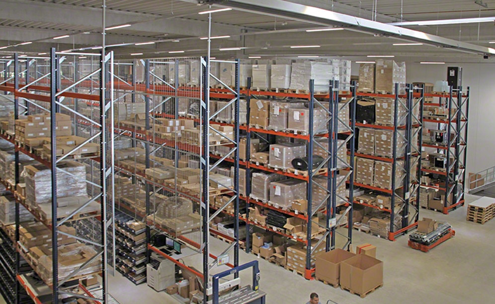 Mecalux ha equipado el depósito de Company 4 con racks selectivos que aportan una capacidad de almacenaje de 2.253 pallets
