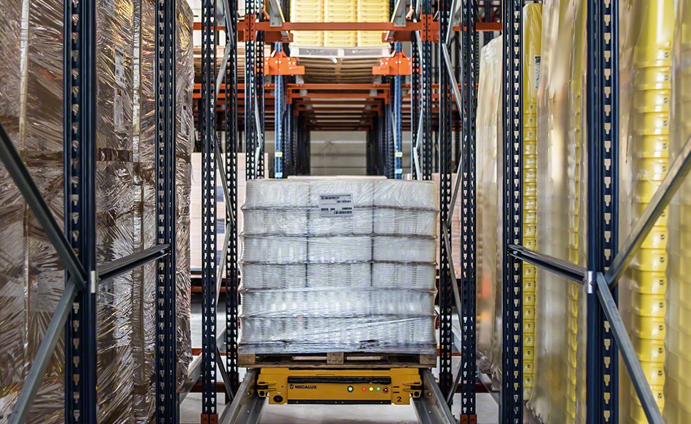 Combinación de sistemas en el depósito de ANVI Plasturgie en Francia Combinación de sistemas en el depósito de ANVI Plasturgie en Francia