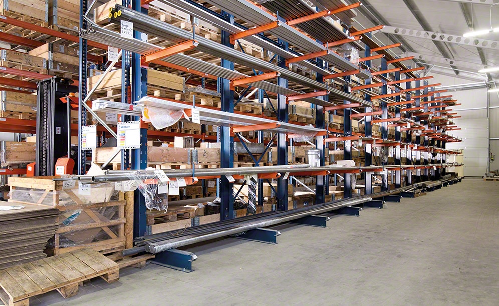 Cómo MetalERG almacena perfiles metálicos en su depósito de producción en Polonia