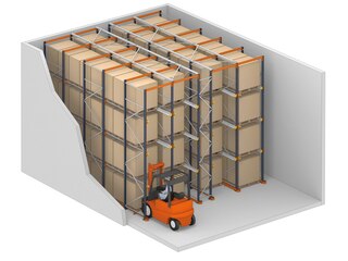 El sistema drive-in son racks en los que los autoelevadores pueden acceder a la mercadería por sus canales de almacenamiento