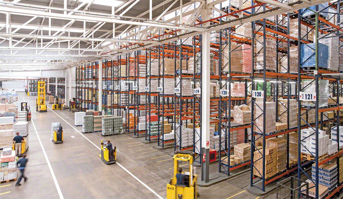 La cadena logística engloba fases como la recepción o el transporte interno de mercaderías