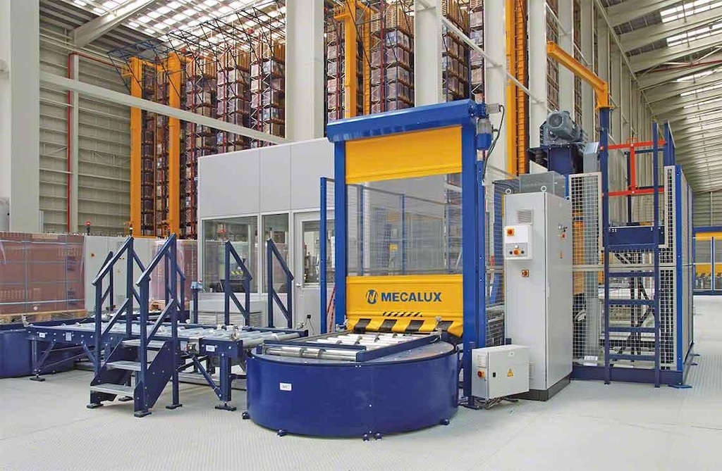 En depósitos automáticos, el puesto de inspección de pallets se encarga de realizar el control de calidad tras la recepción de mercaderías En depósitos automáticos, el puesto de inspección de pallets se encarga de realizar el control de calidad tras la recepción de mercaderías