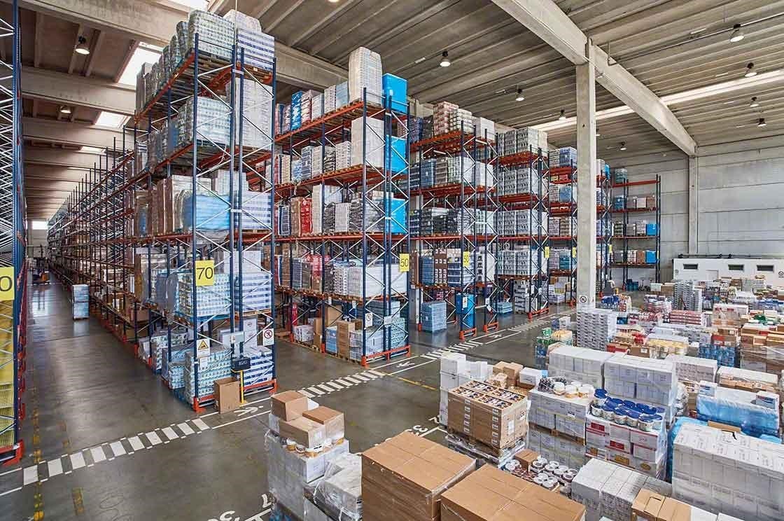 La enorme variedad de productos añade complejidad a la gestión de stock en el depósito.