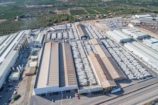 Supply chain benchmarking lets you compare your warehouse with the best practices in the sector Supply chain benchmarking lets you compare your warehouse with the best practices in the sector