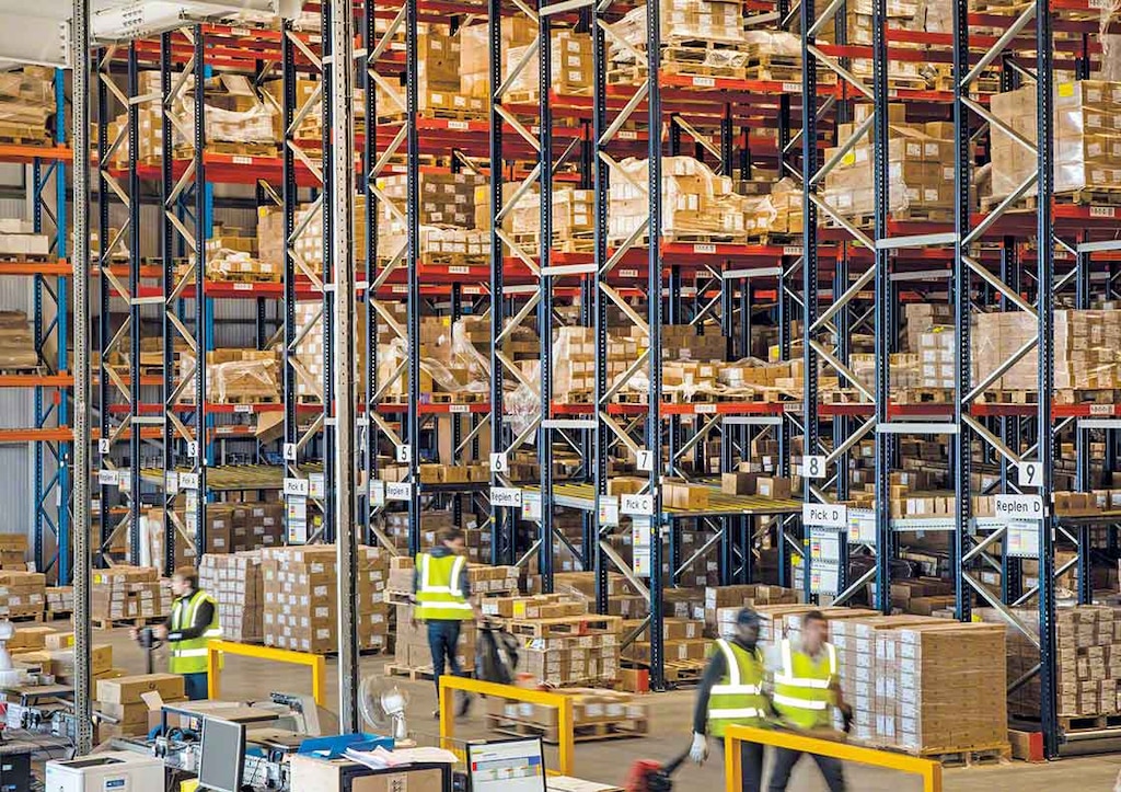 El stock de seguridad sobredimensionado puede ocupar un espacio muy valioso en el depósito El stock de seguridad sobredimensionado puede ocupar un espacio muy valioso en el depósito