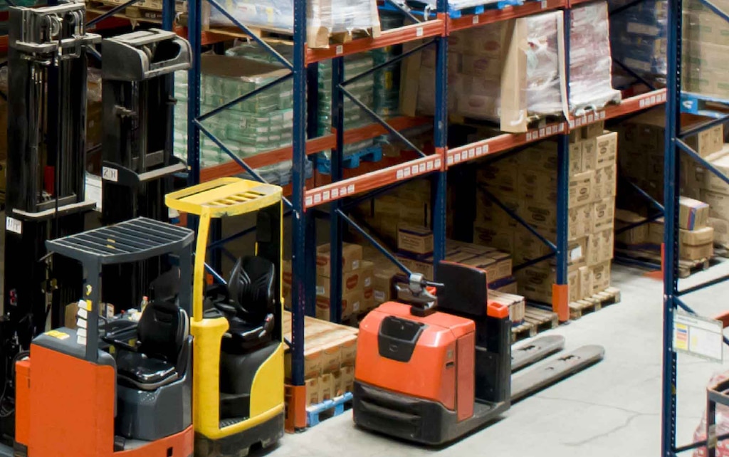Mecalux ha instalado racks selectivos, estanterías de picking, Pallet Shuttle y el software de gestión Easy WMS