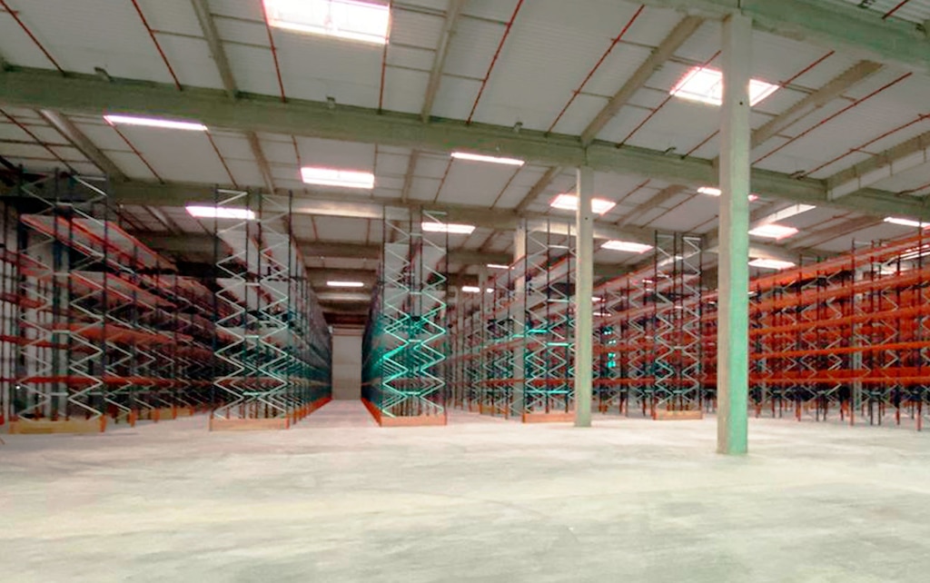 El depósito de Téréva en Francia posee una capacidad para más de 23.500 pallets