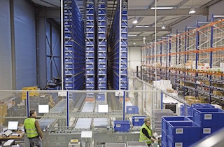 Warehouse automation is key for increasing efficiency in manufacturing logistics Warehouse automation is key for increasing efficiency in manufacturing logistics
