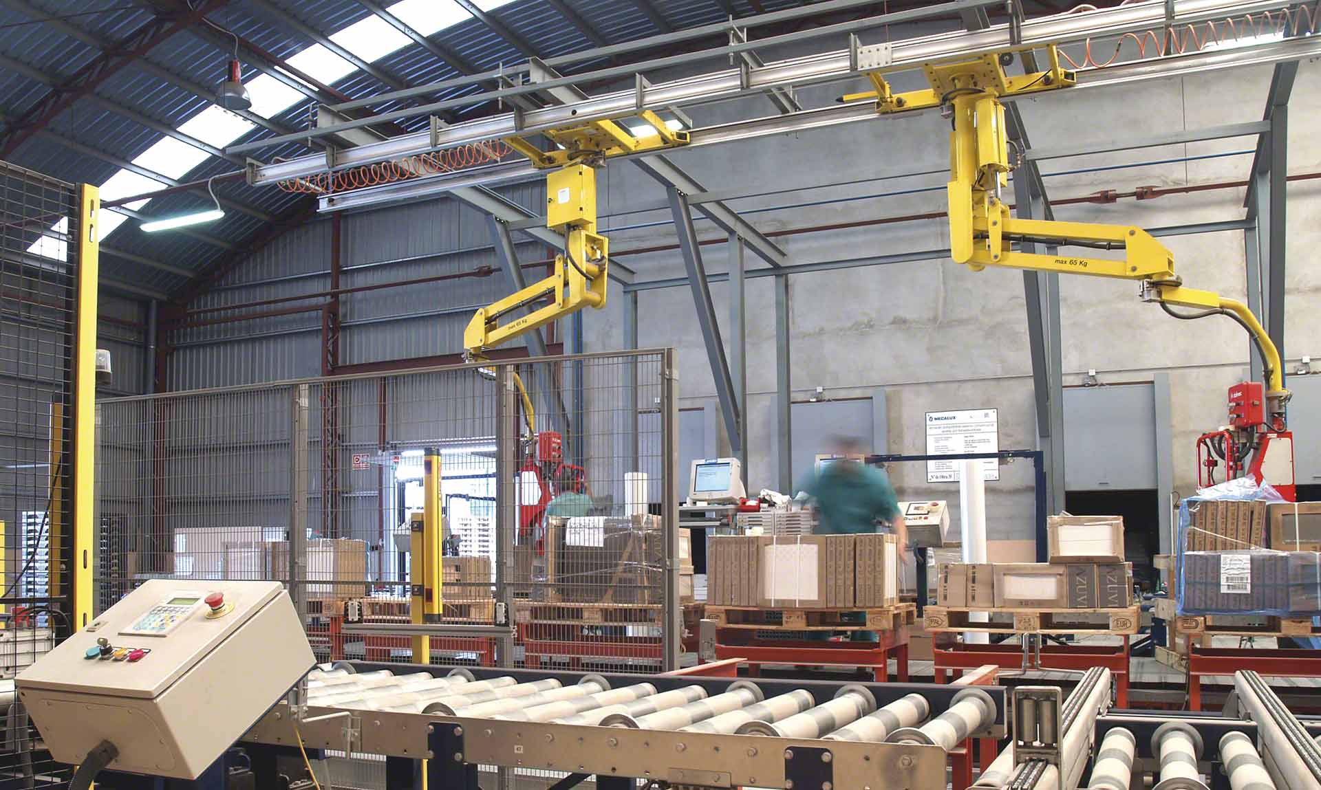 Cobots: robótica colaborativa al servicio del depósito