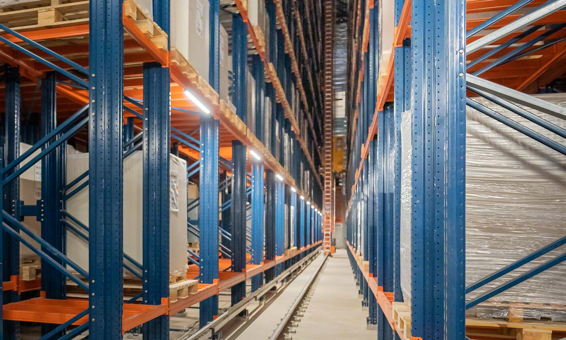 Alzamora Group, empresa líder del ‘packaging’ con dos depósitos automáticos autoportantes Alzamora Group, empresa líder del ‘packaging’ con dos depósitos automáticos autoportantes