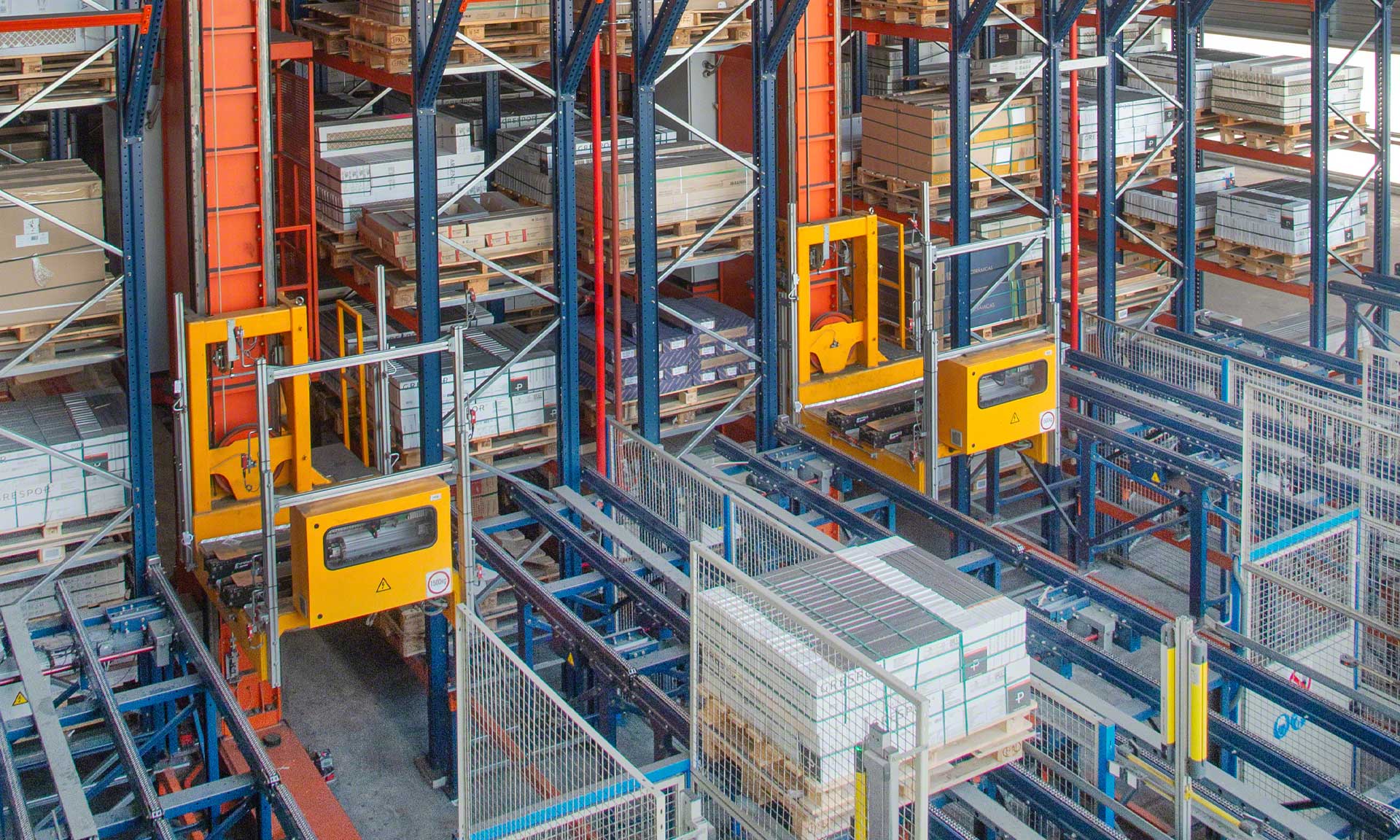La empresa de baldosas VM Matériaux automatiza su depósito para agilizar el picking La empresa de baldosas VM Matériaux automatiza su depósito para agilizar el picking