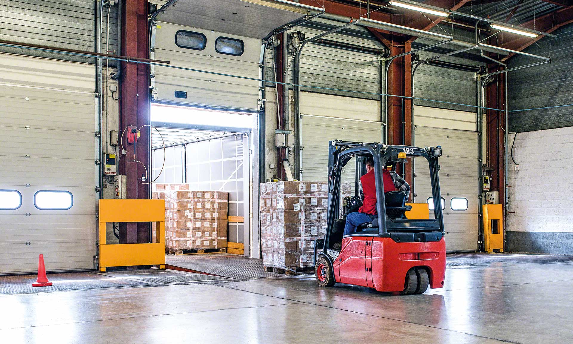 SeD y AEW construyen un depósito de última generación con una capacidad de almacenaje de 115.000 pallets