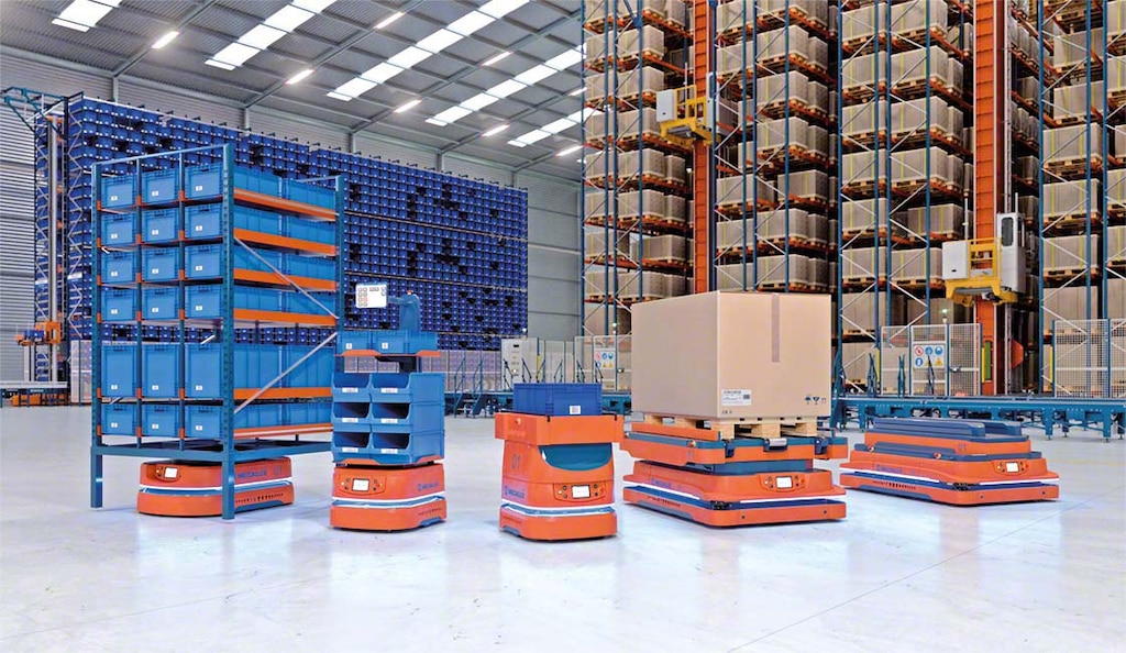Distintos modelos de AMR pueden trasladar cajas, paquetes o pallets o colaborar en operativas de picking