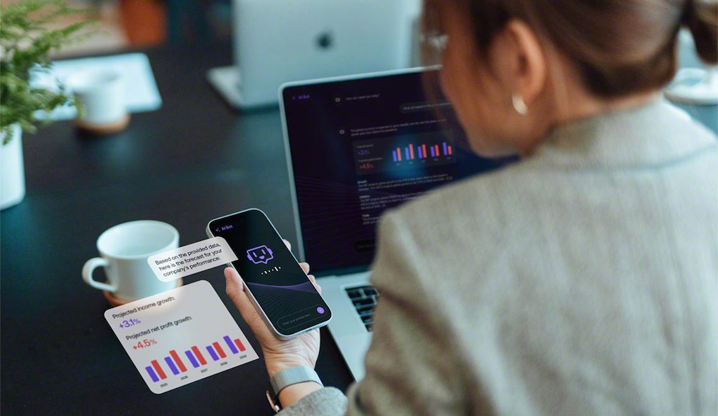 Los LLM se emplean como asistentes conversacionales que atienden preguntas de clientes