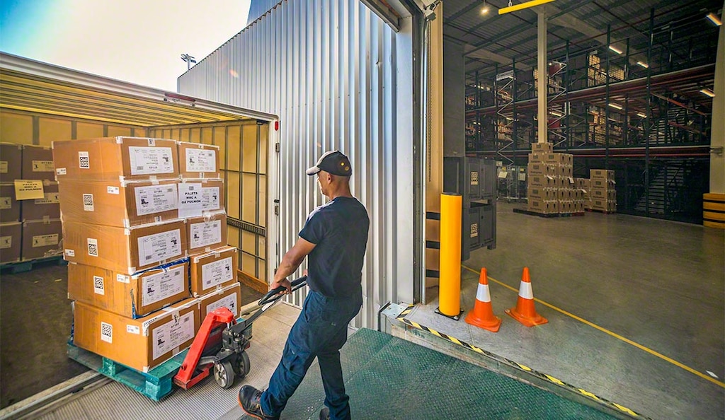 Un depósito regional suele distribuir mercadería en rutas inferiores a 24 horas de duración