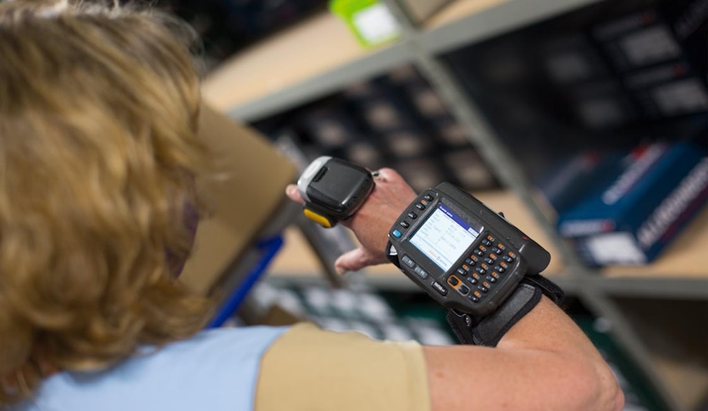 Los escáneres de anillo pueden incorporar tecnologías láser o sensores CMOS y ofrecer distintos alcances de lectura