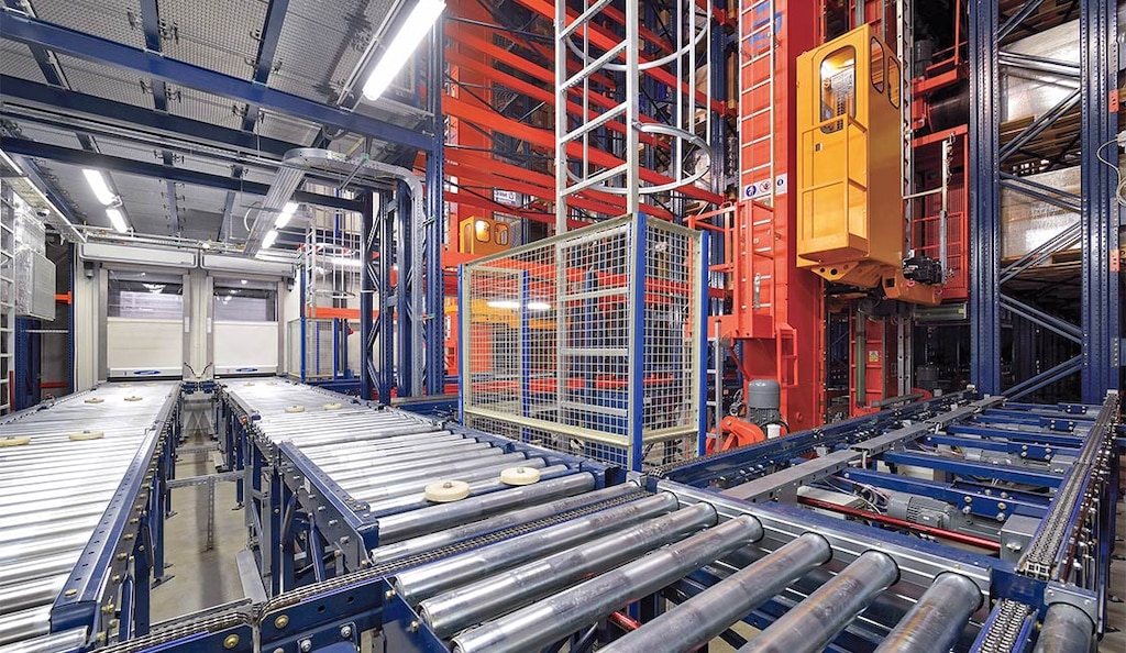El depósito automático autoportante de Takeda en Polonia utiliza un sistema de inertización con nitrógeno para mantener niveles de oxígeno inferiores al 15%