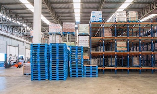 Los pallets reutilizables pueden emplearse para trasladar y estabilizar mercaderías varias veces