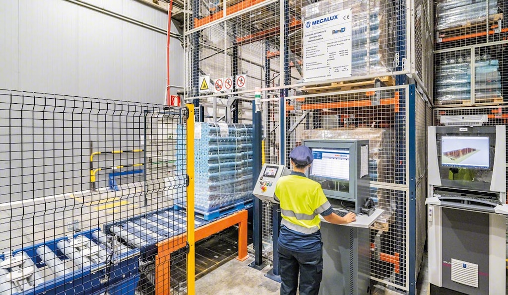 El putaway está estrechamente ligado a espacios como los depósitos o los centros de distribución