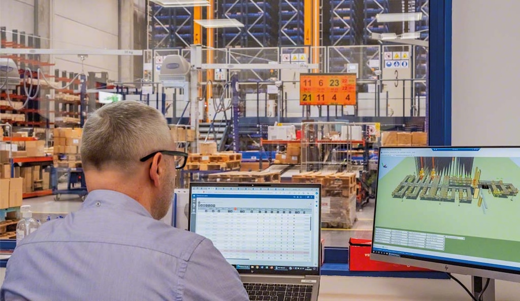 Un proyecto de relocalización de un depósito se estructura en fases para asegurar un traslado ordenado