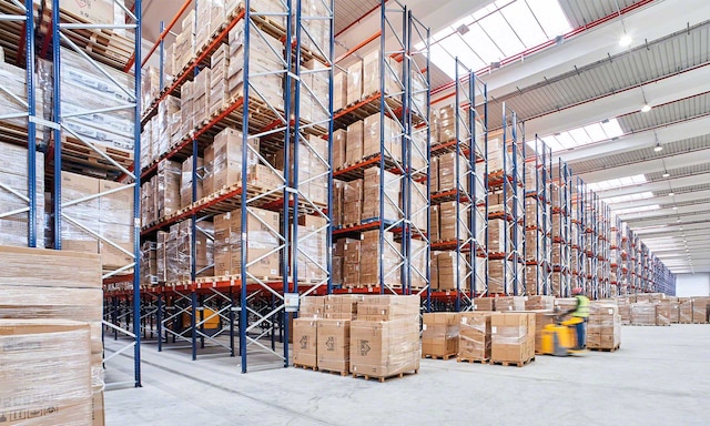 Depósito e-commerce de Aosom en Belgioioso (Italia)