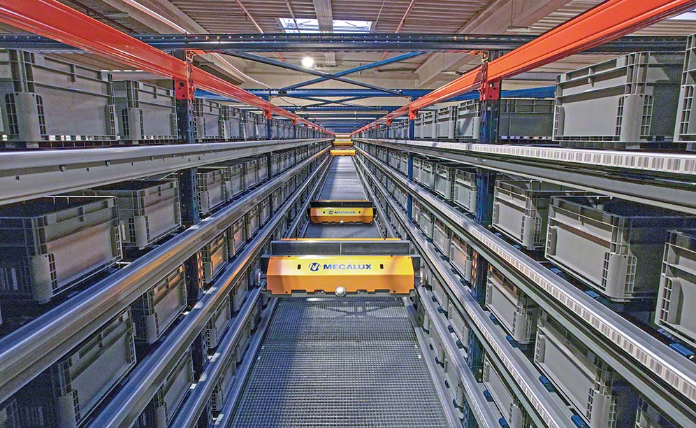 Sistema Shuttle en el depósito de Manitou Group en Francia