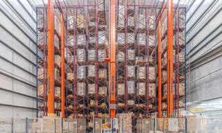 Vitrinor: un depósito automático para 8 millones de artículos de cocina al año
