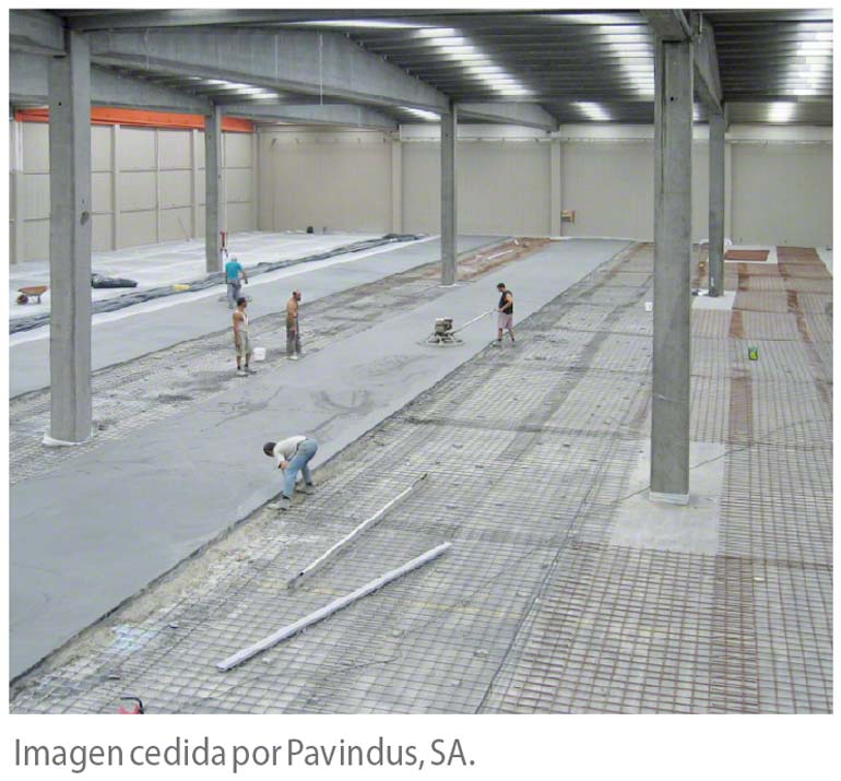 La posición rectilínea del bastidor depende de la correcta nivelación del suelo