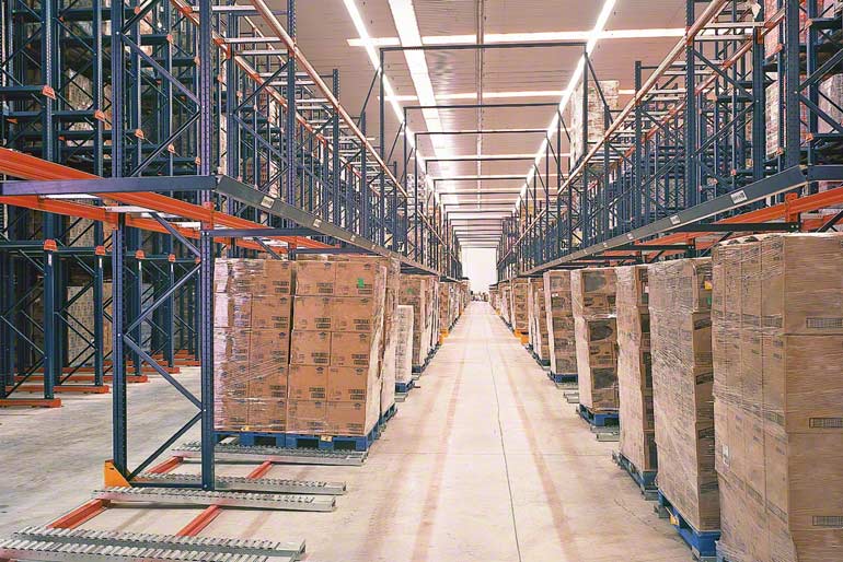 Depósito instalado para empresa del sector de la distribución